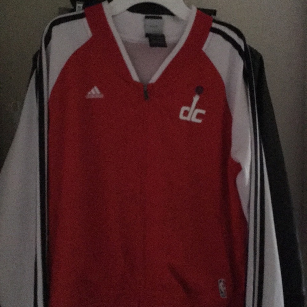 Dc adidas coat warm but a little to big